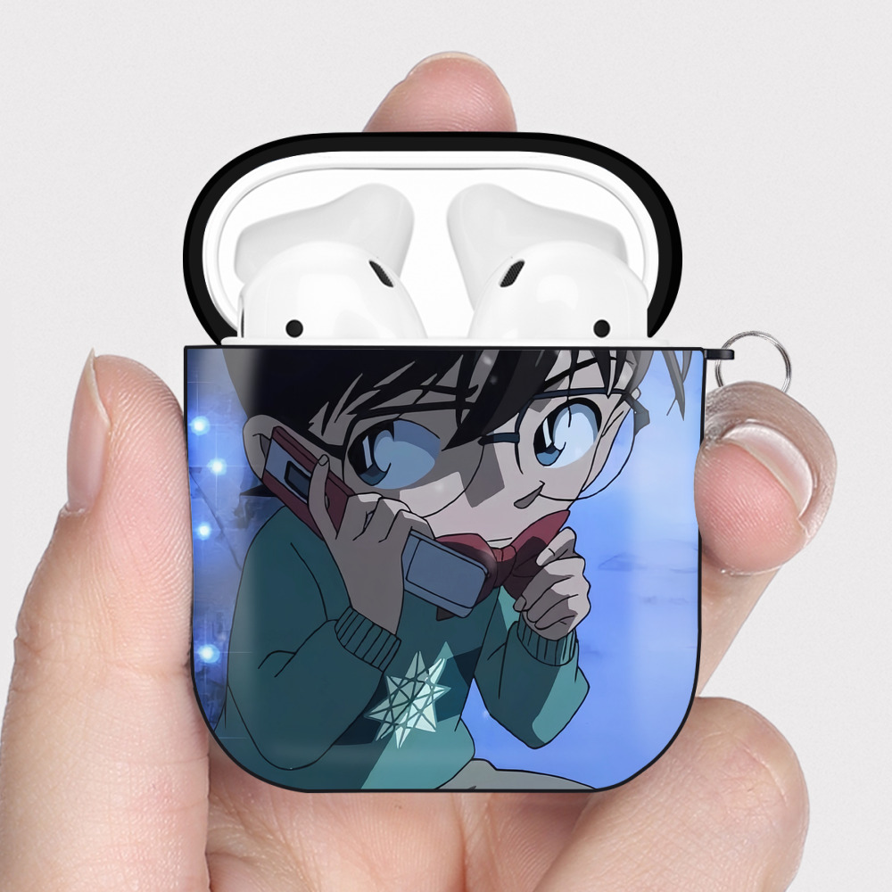 （画像用） 名探偵コナン Detective Conan AirPods 第2世代保護ケース ハードシェル ブラック 耐衝撃・防指紋・カラビナ付き