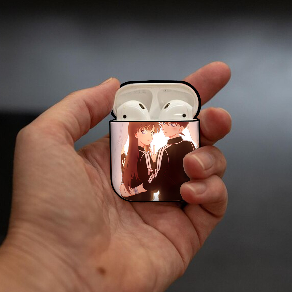 名探偵コナン Detective Conan AirPods 第2世代保護ケース ハードシェル ブラック 耐衝撃・防指紋・カラビナ付き