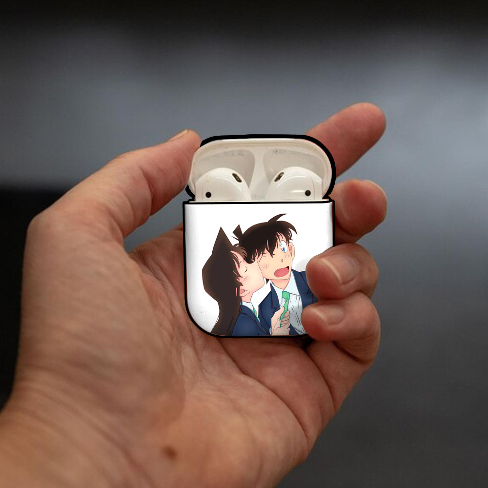 名探偵コナン Detective Conan AirPods 第2世代保護ケース ハードシェル ブラック 耐衝撃・防指紋・カラビナ付き