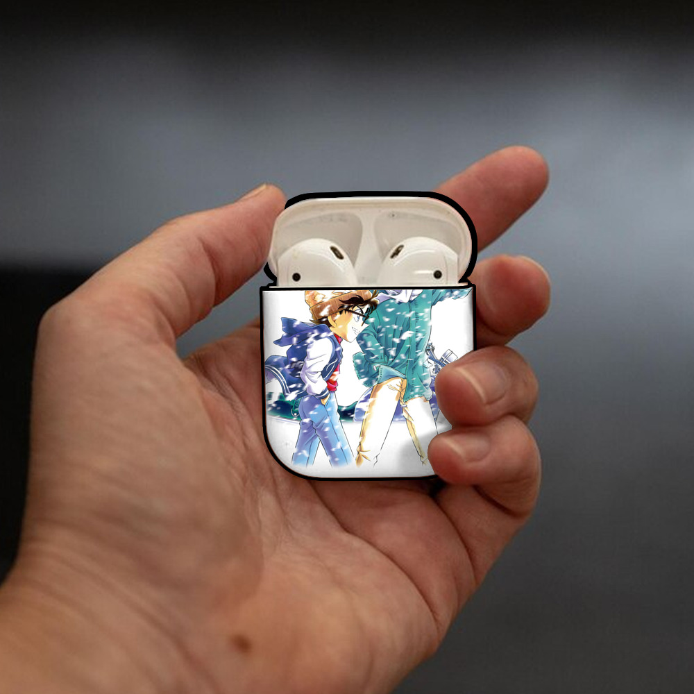 名探偵コナン Detective Conan AirPods 第2世代保護ケース ハードシェル ブラック 耐衝撃・防指紋・カラビナ付き