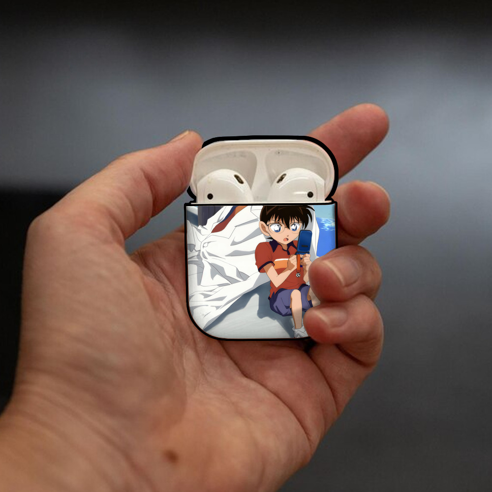 名探偵コナン Detective Conan AirPods 第2世代保護ケース ハードシェル ブラック 耐衝撃・防指紋・カラビナ付き