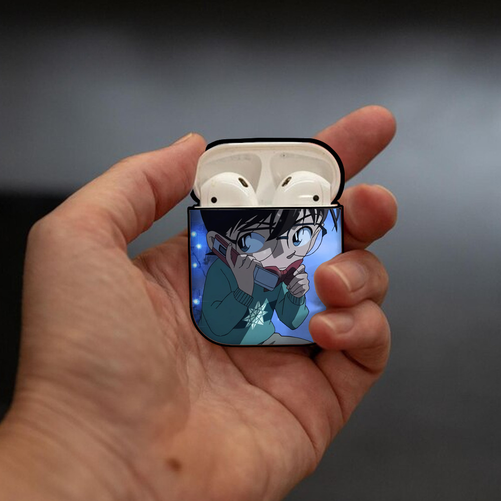 名探偵コナン Detective Conan AirPods 第2世代保護ケース ハードシェル ブラック 耐衝撃・防指紋・カラビナ付き