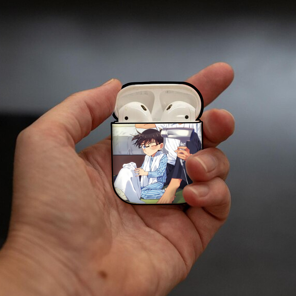 名探偵コナン Detective Conan AirPods 第2世代保護ケース ハードシェル ブラック 耐衝撃・防指紋・カラビナ付き