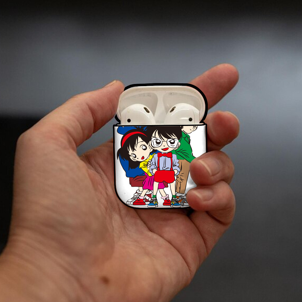 名探偵コナン Detective Conan AirPods 第2世代保護ケース ハードシェル ブラック 耐衝撃・防指紋・カラビナ付き